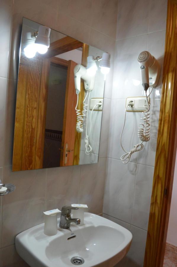 Hostal Rural Montual Los Banos  Екстер'єр фото