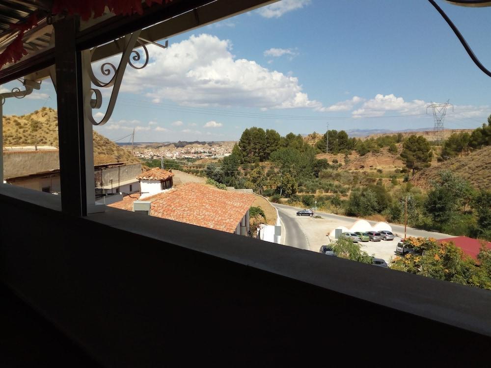 Hostal Rural Montual Los Banos  Екстер'єр фото