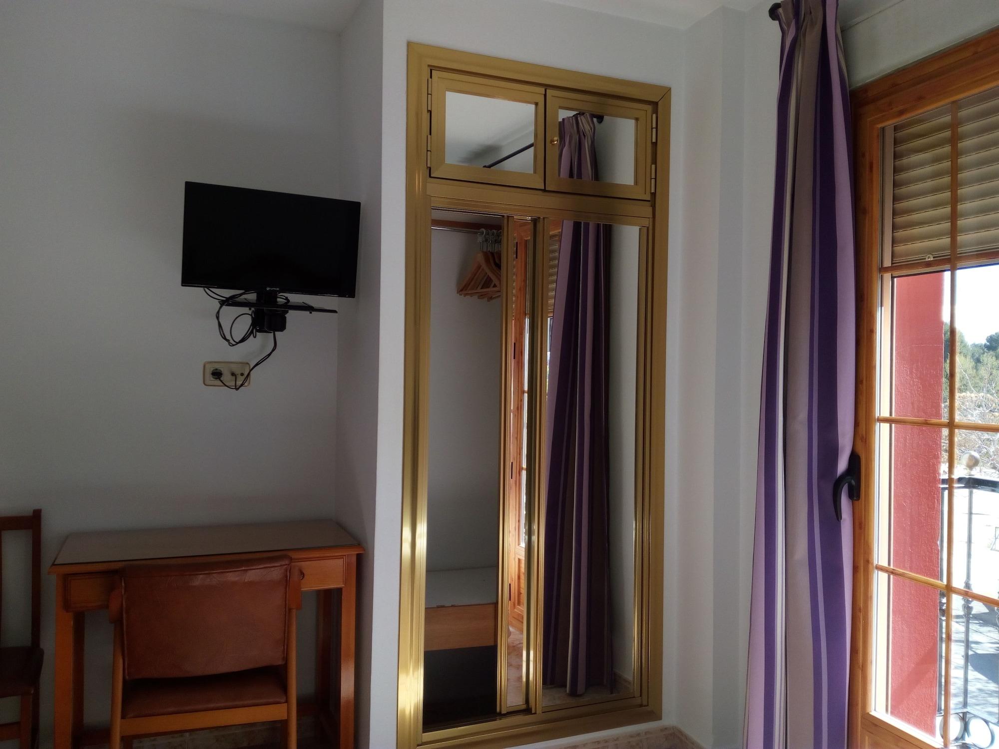 Hostal Rural Montual Los Banos  Екстер'єр фото