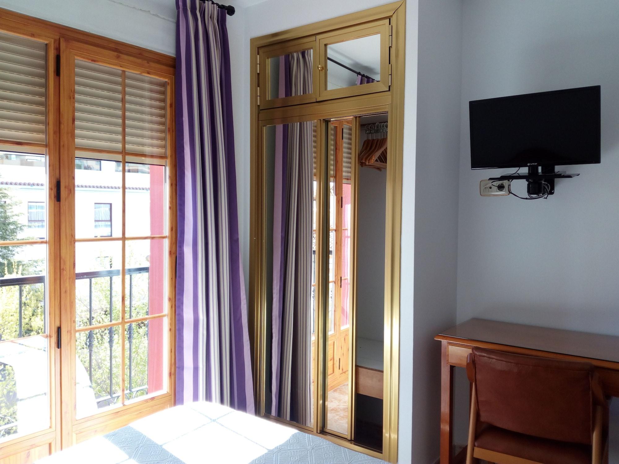 Hostal Rural Montual Los Banos  Екстер'єр фото