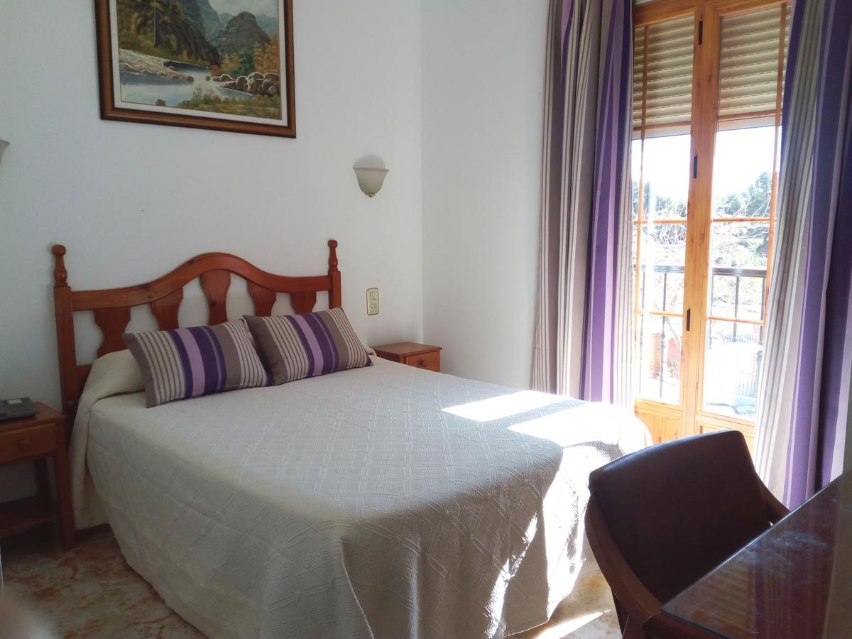 Hostal Rural Montual Los Banos  Екстер'єр фото