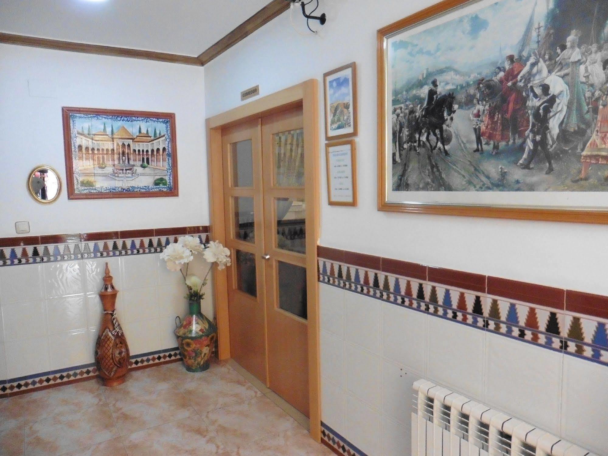 Hostal Rural Montual Los Banos  Екстер'єр фото