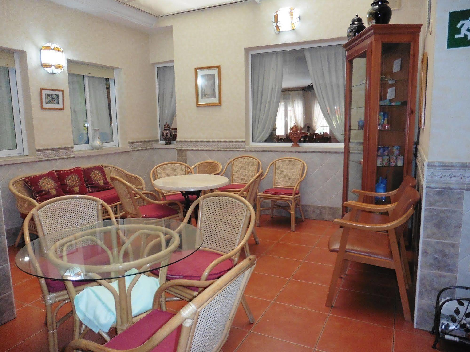 Hostal Rural Montual Los Banos  Екстер'єр фото