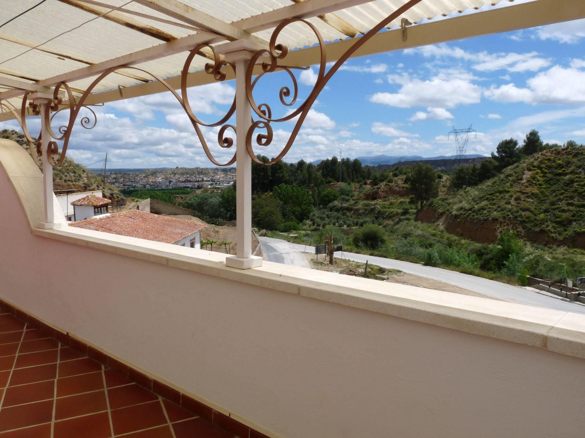Hostal Rural Montual Los Banos  Екстер'єр фото