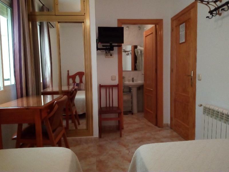 Hostal Rural Montual Los Banos  Екстер'єр фото