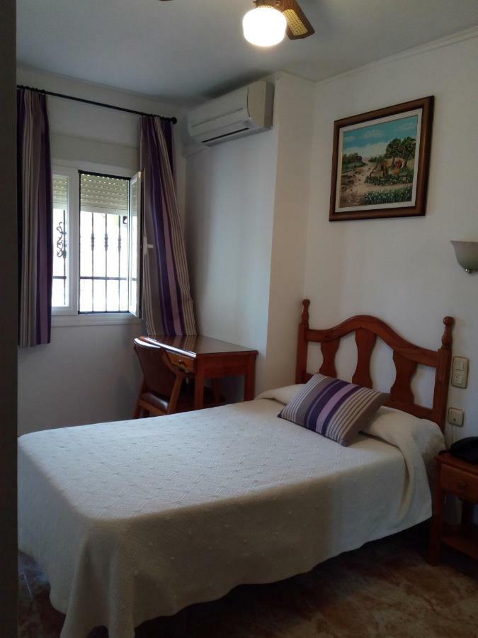 Hostal Rural Montual Los Banos  Екстер'єр фото